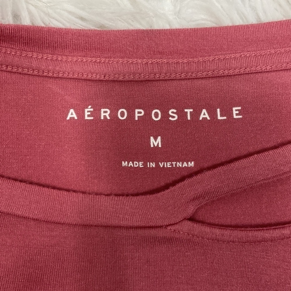 Aeropostale Cut-Out Rose Colored Basic T-Shirt - Picture 4 of 5